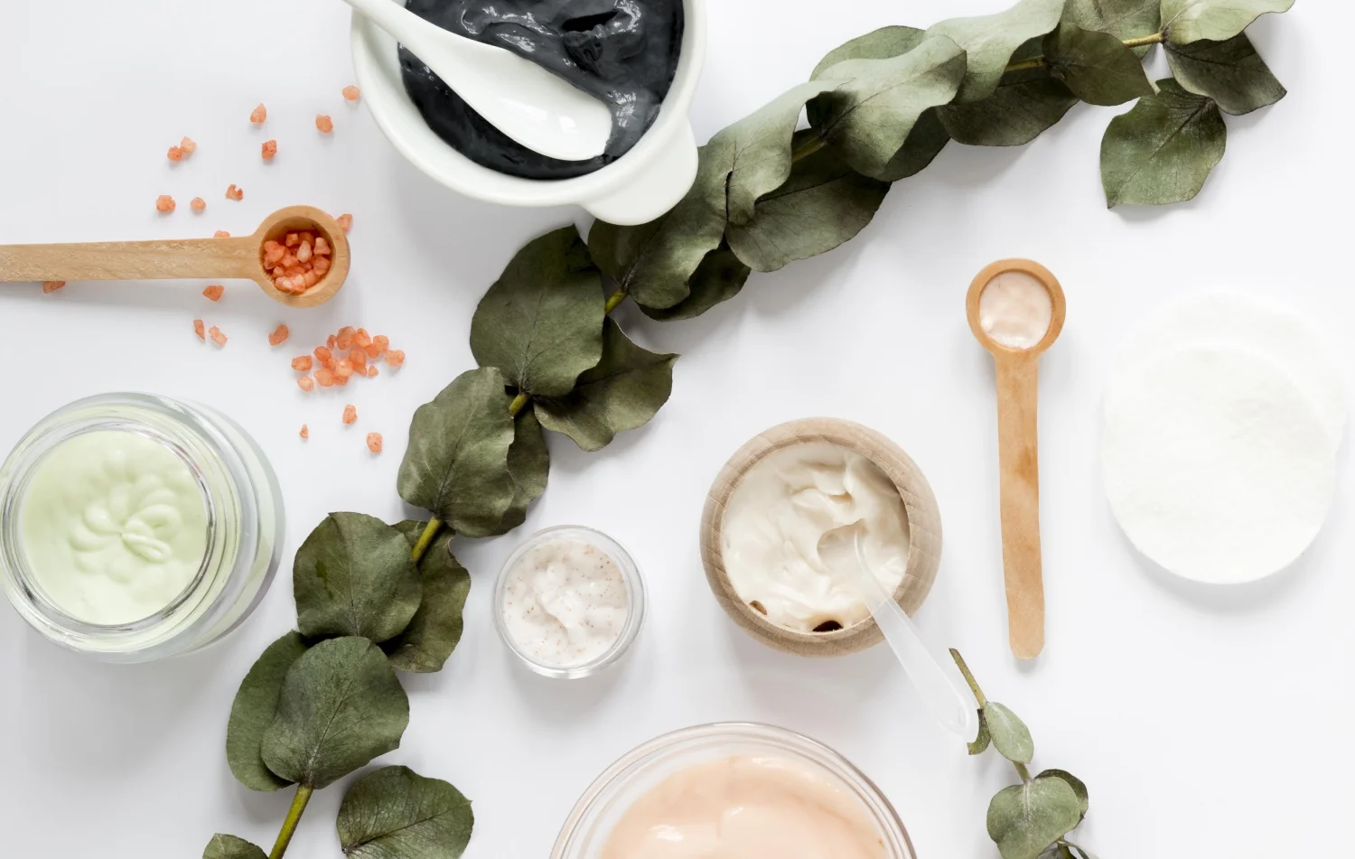 Endecha plana del concepto de cosmetica natural